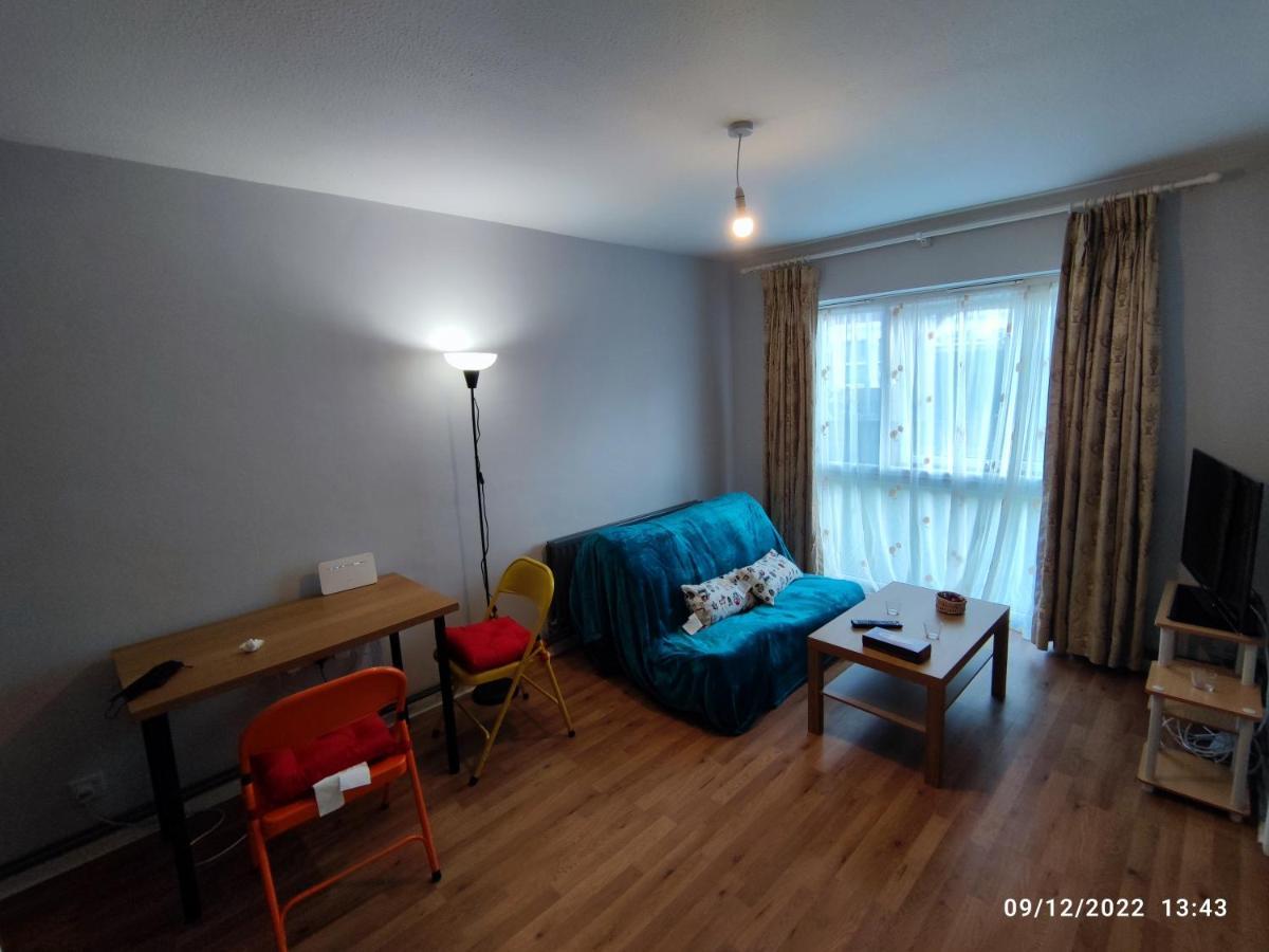 Central And Quiet Flat In London! Close To Station Londres Exterior foto